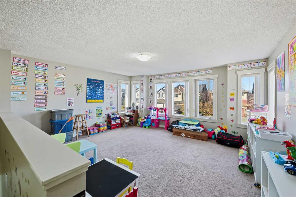 Picture for 217 coopers Grove SW https://www.cirrealty.ca/reb/creb/01/A2267001_31.jpg