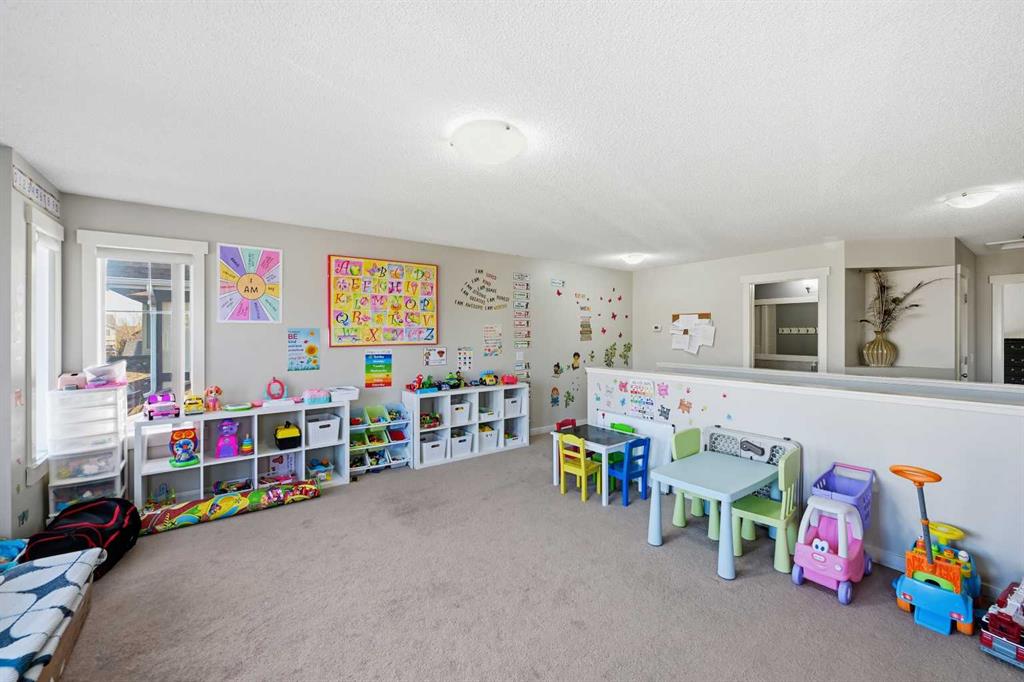 Picture for 217 coopers Grove SW https://www.cirrealty.ca/reb/creb/01/A2267001_32.jpg