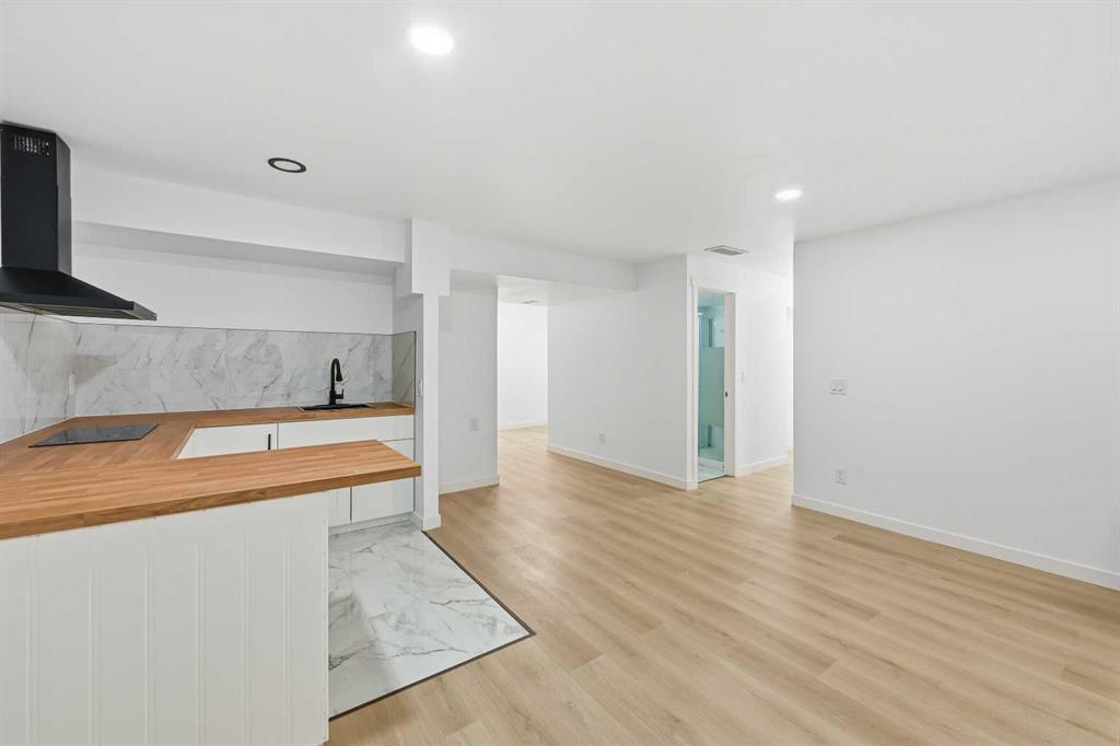 Picture for 217 coopers Grove SW https://www.cirrealty.ca/reb/creb/01/A2267001_36.jpg