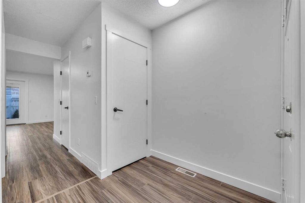 Picture for 429 Georgian Villas NE