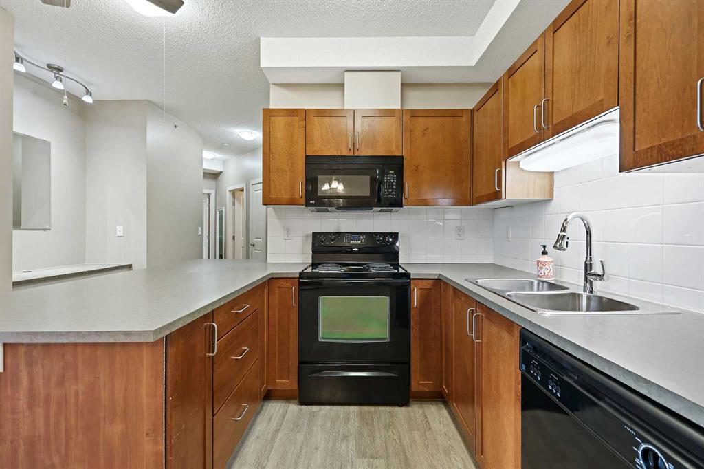 Picture for 411, 162 Country Village Circle NE