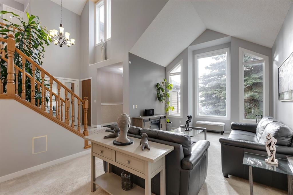 Picture for 139 Wood Valley Rise SW