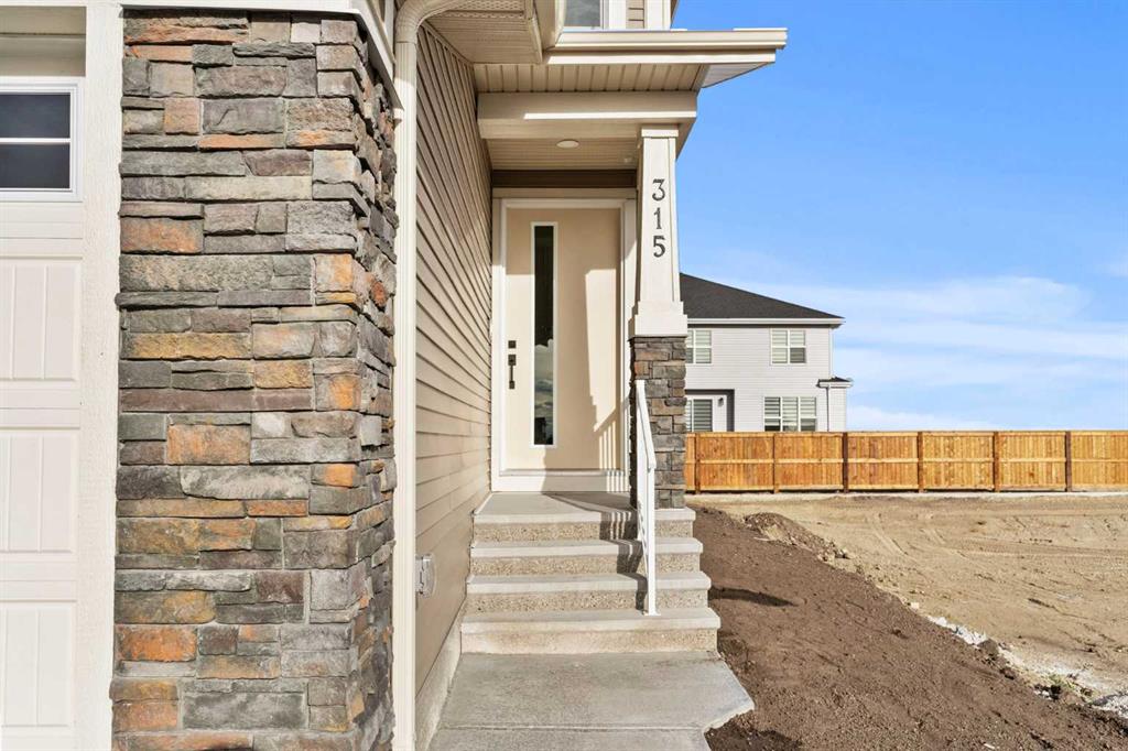 Picture for 315 Kinniburgh Loop 