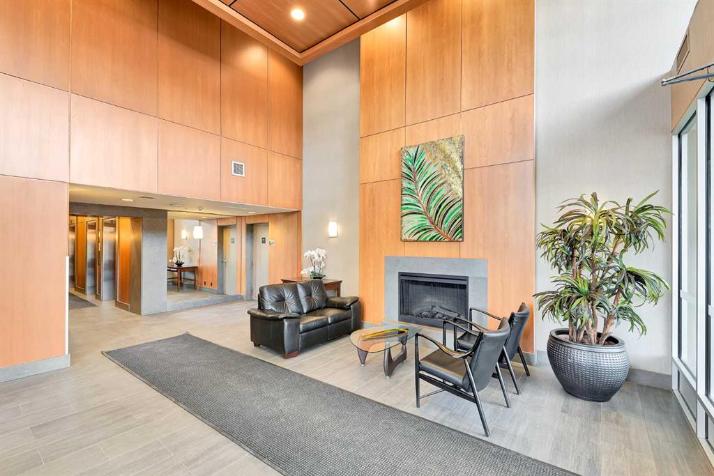 Picture for 2207, 77 Spruce Place SW