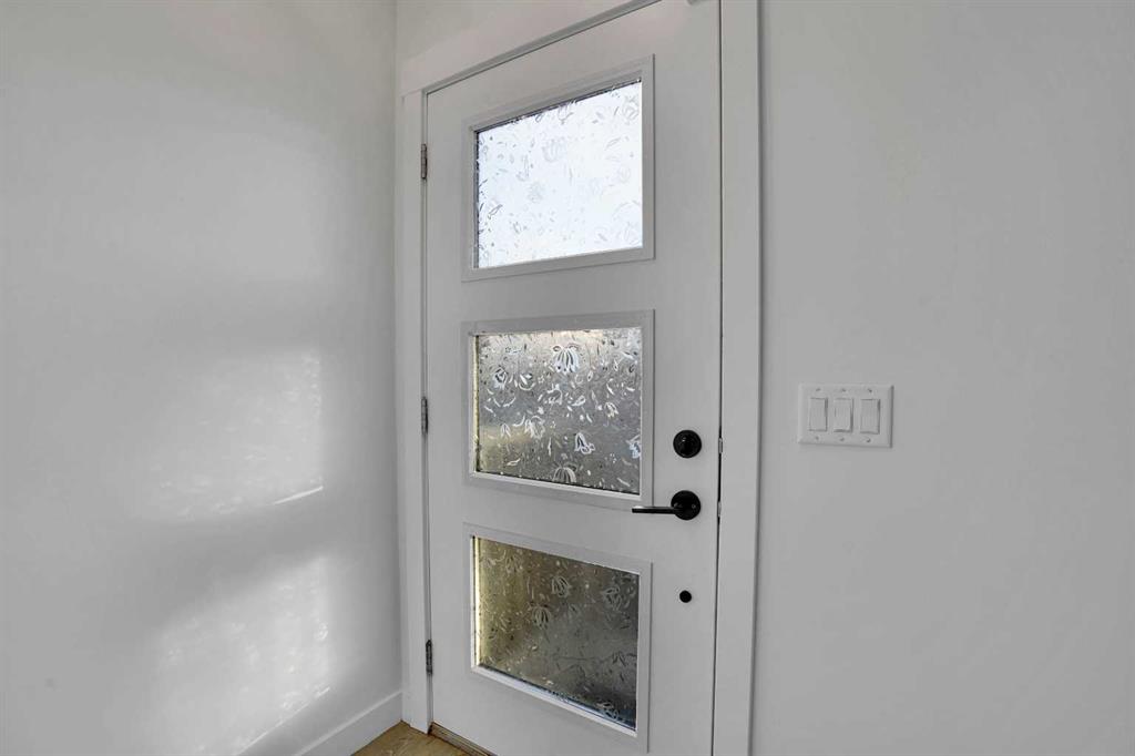 Picture for 131 LUCAS Boulevard 