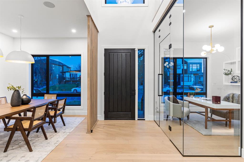 Picture for 430 21 Avenue NE