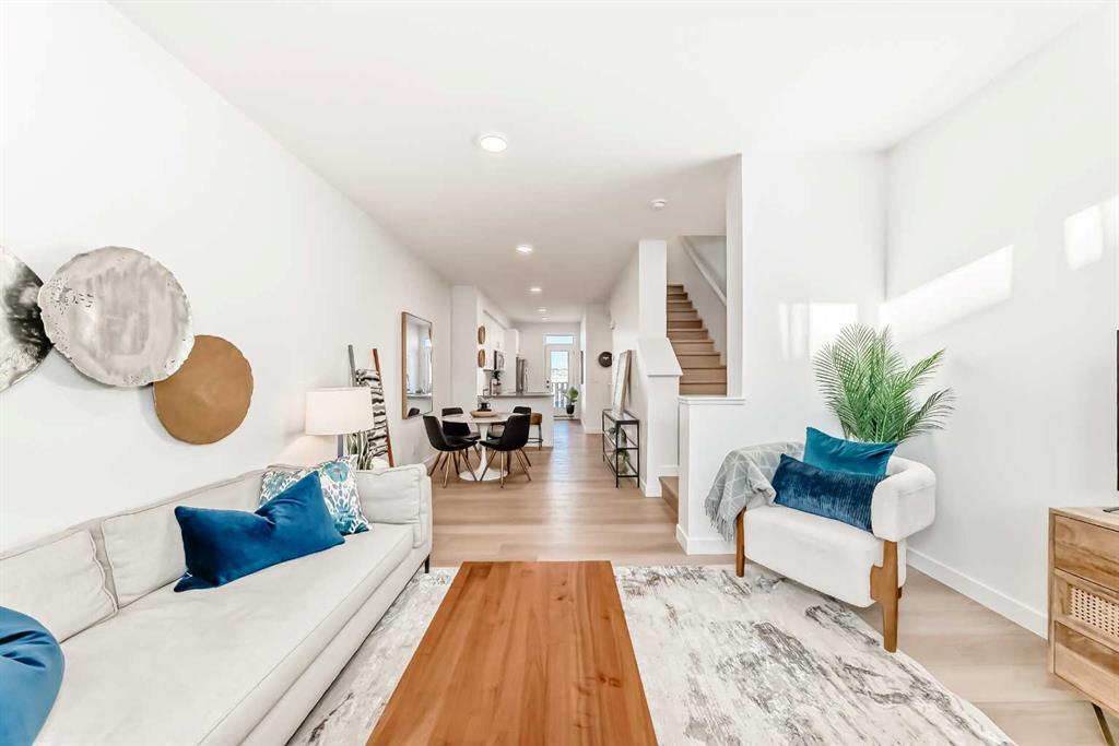 Picture for 304, 437 Alpine Avenue SW