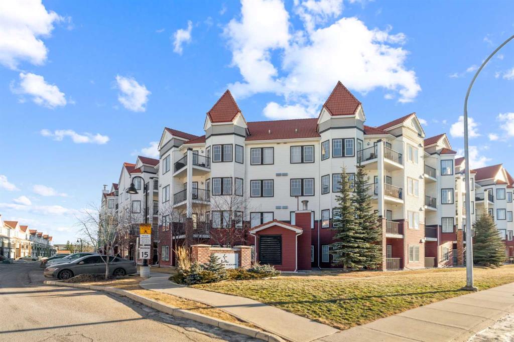 Picture for 321, 20 Royal Oak Plaza NW