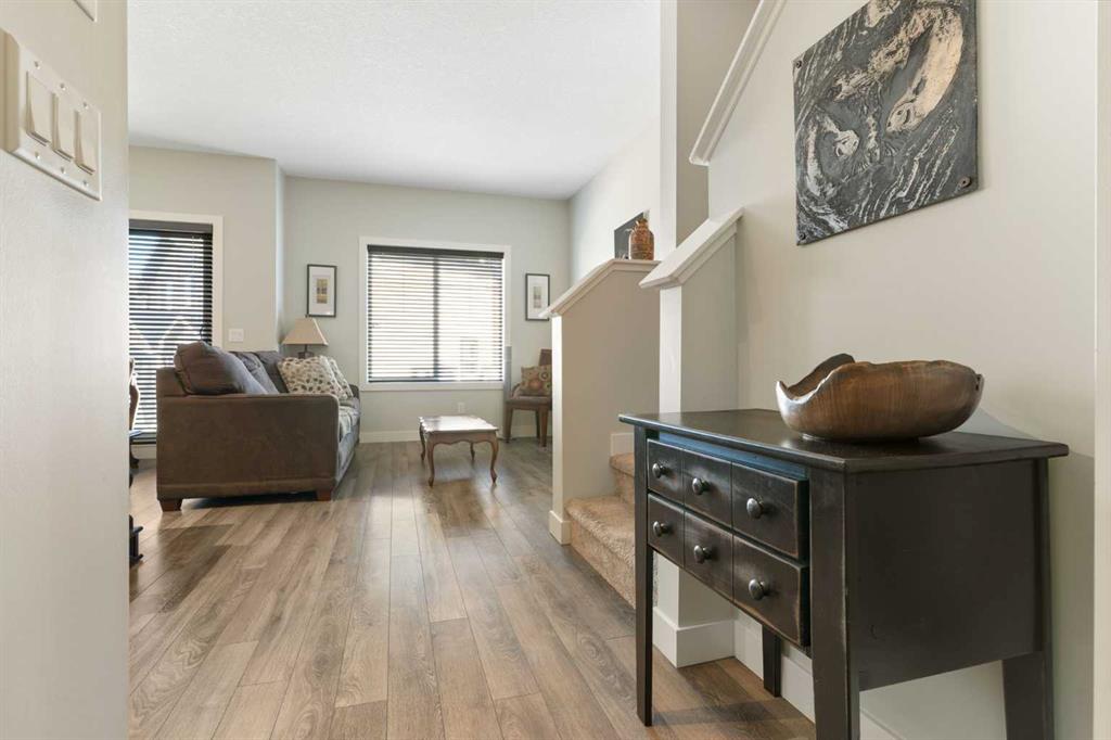 Picture for 1403 Jumping Pound Common 