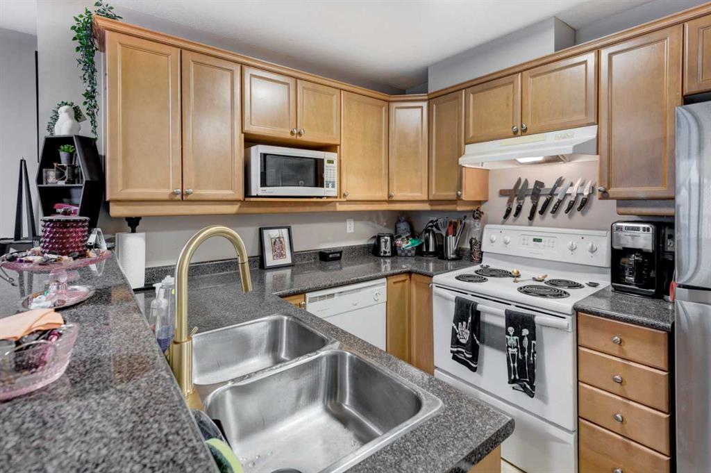 Picture for 302, 1833 11 Avenue SW