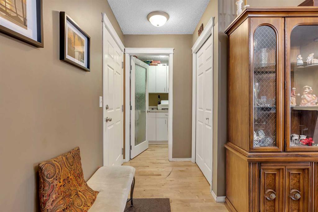 Picture for 6113, 70 Panamount Drive NW