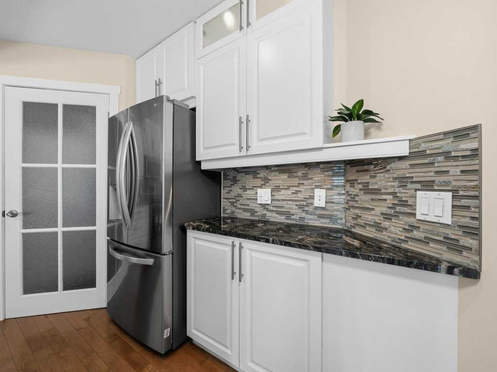 Picture for 17 Douglas Woods Gardens SE