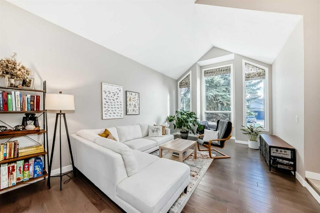 Picture for 152 Wood Valley Rise SW