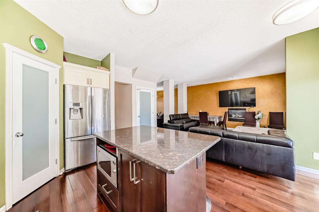 Picture for 16 Saddlecrest Park NE