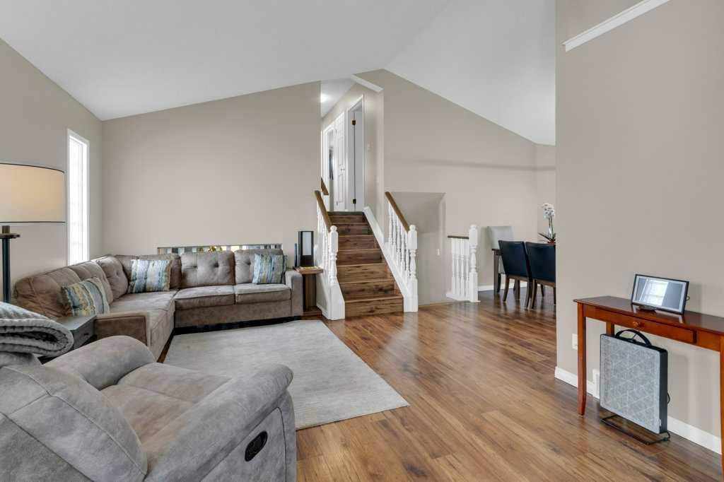 Picture for 14712 Mt Mckenzie Drive SE