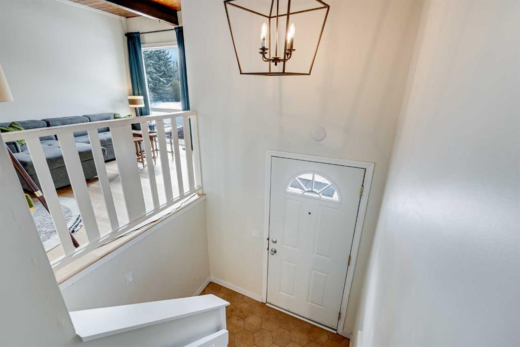 Picture for 120 Oaktree Lane SW