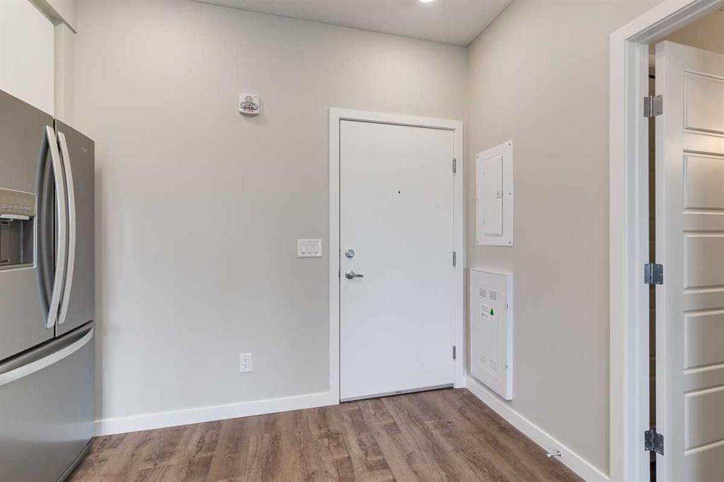 Picture for 212, 1605 17 Street SE