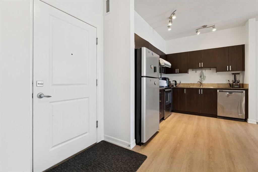 Picture for 116, 117 Copperpond Common SE