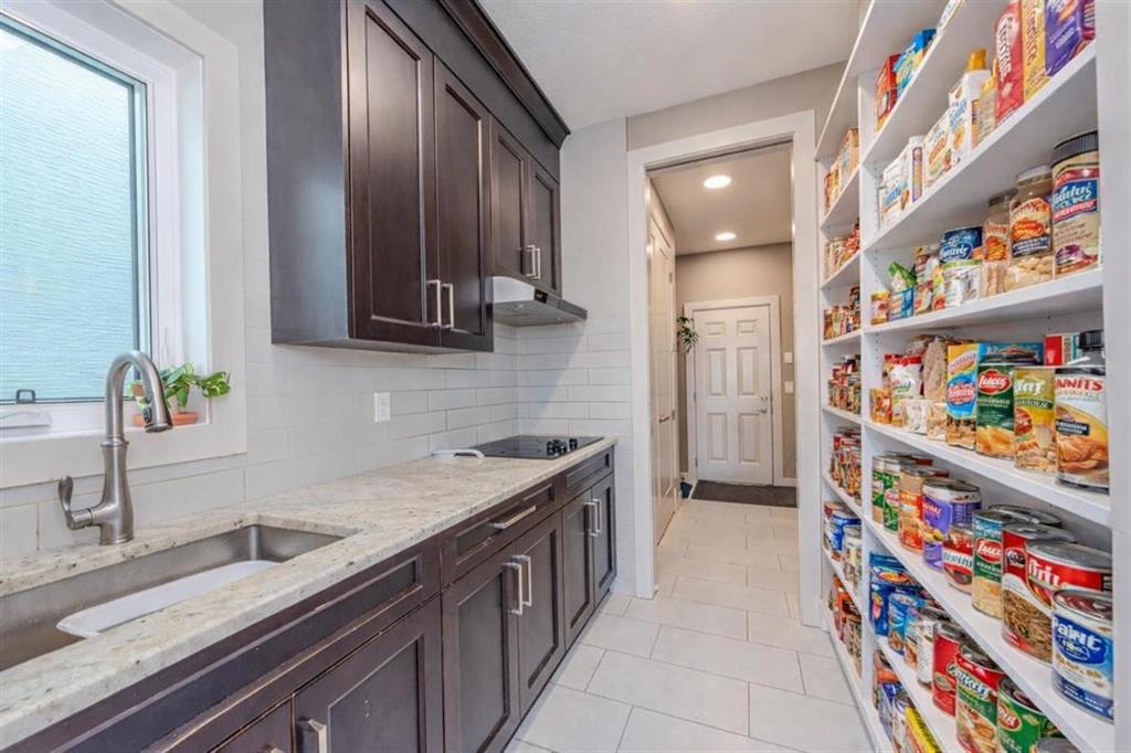 Picture for 105 Carringvue Manor NW