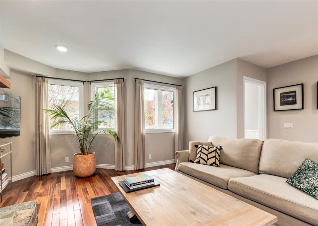 Picture for 236 2 Avenue NE