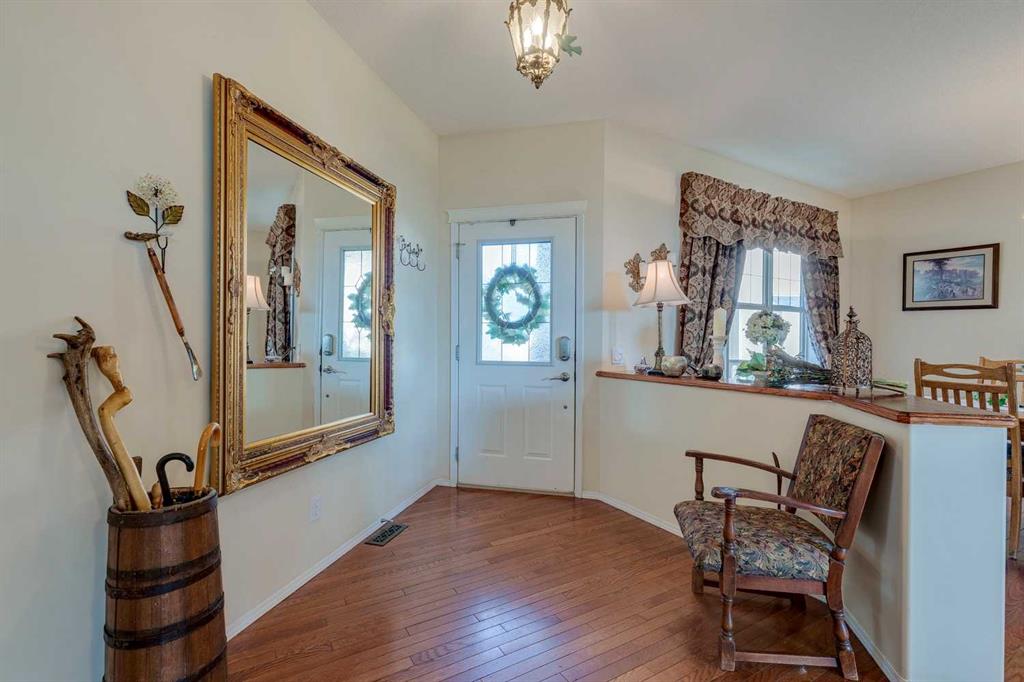 Picture for 40 Springbank Bay SW