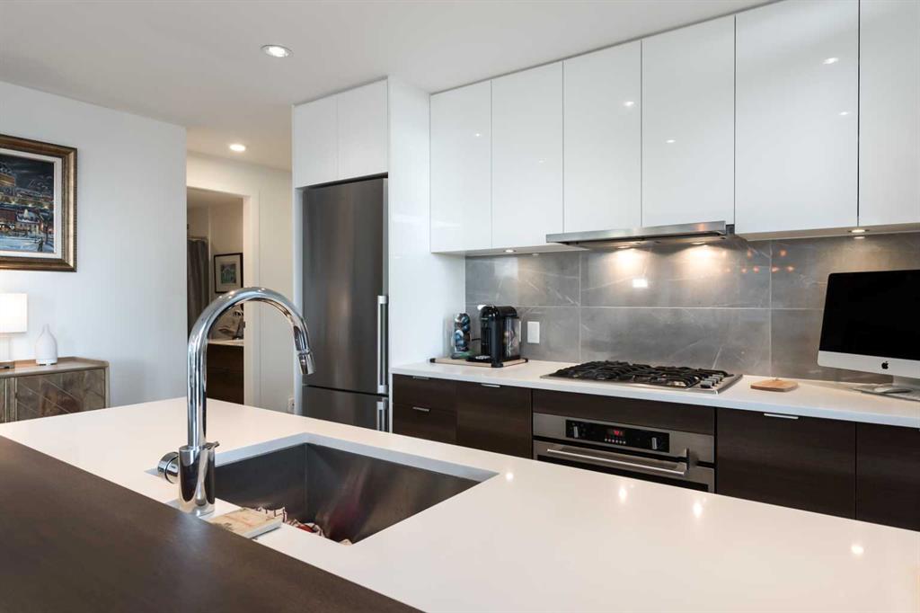 Picture for 803, 108 Waterfront Court SW