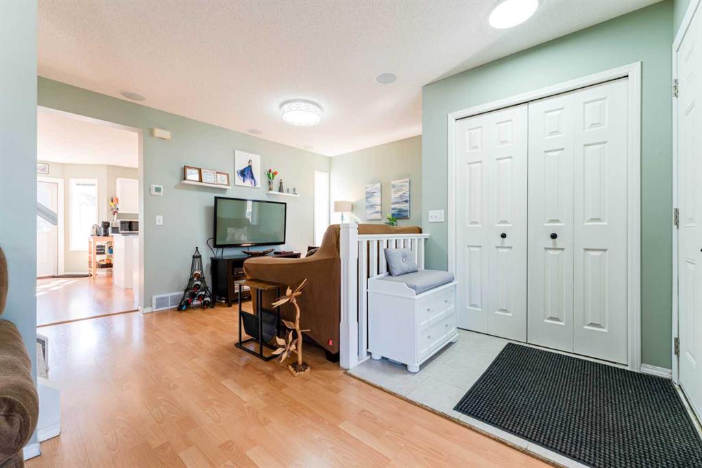 Picture for 198 Somerside Park SW