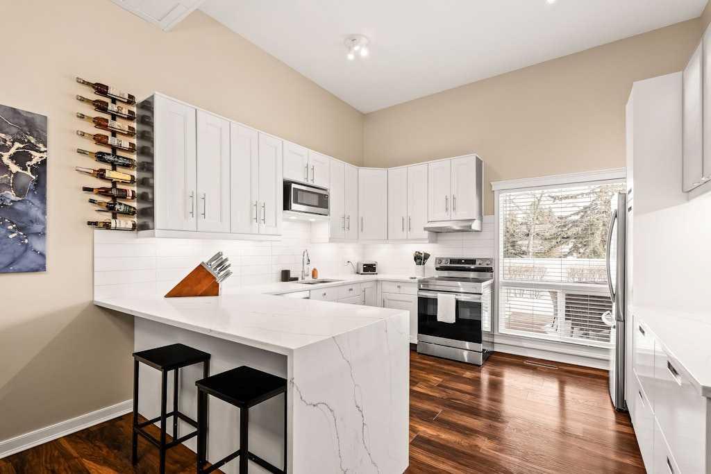 Picture for 99 Brae Glen Lane SW