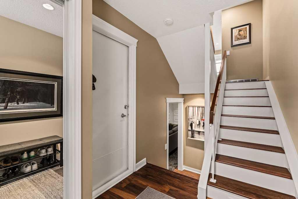Picture for 99 Brae Glen Lane SW