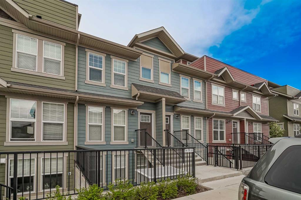 Picture for 348 Cranbrook Square SE