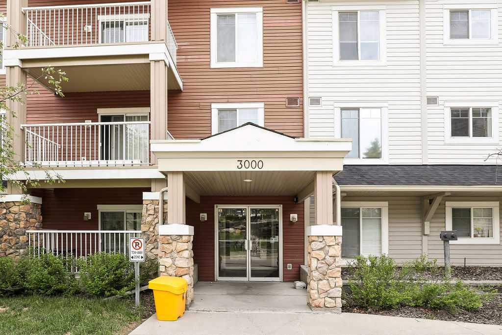 Picture for 3313, 70 Panamount Drive NW