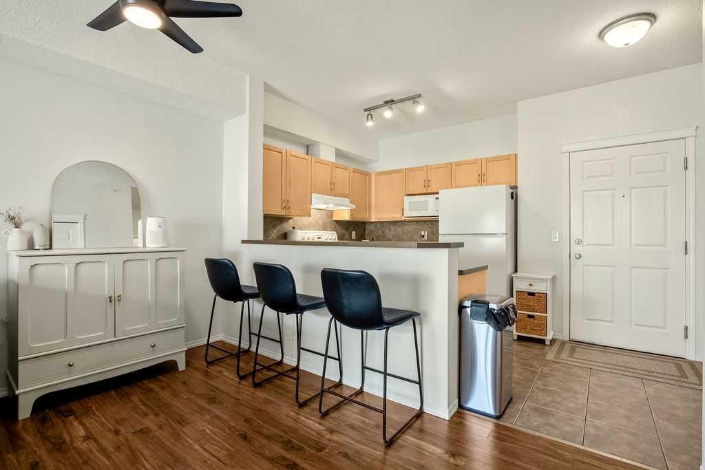 Picture for 3313, 70 Panamount Drive NW