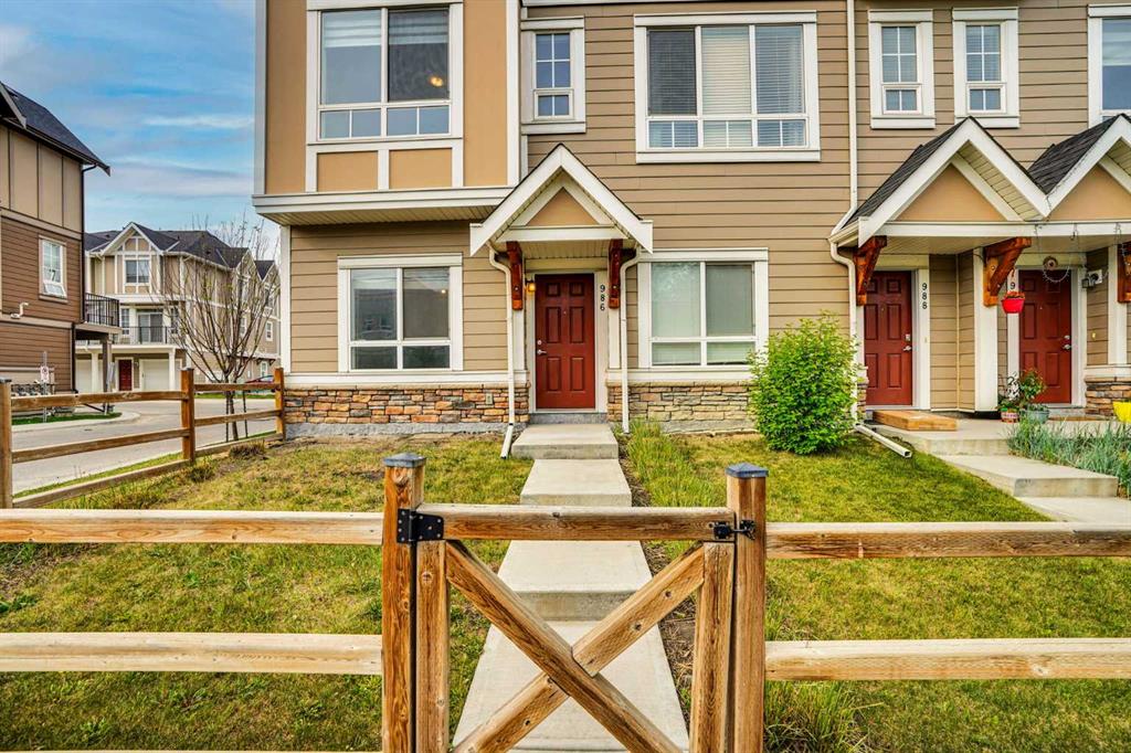 Picture for 986 Sherwood Boulevard NW
