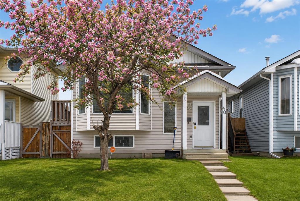 Picture for 40 Erin Circle SE