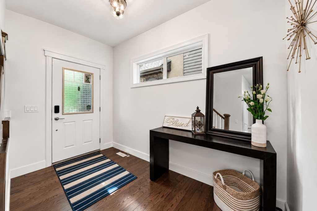 Picture for 275 Aspen Hills Close SW