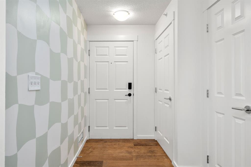 Picture for 2401, 99 Copperstone Park SE https://www.cirrealty.ca/reb/creb/02/A2264802_4.jpg