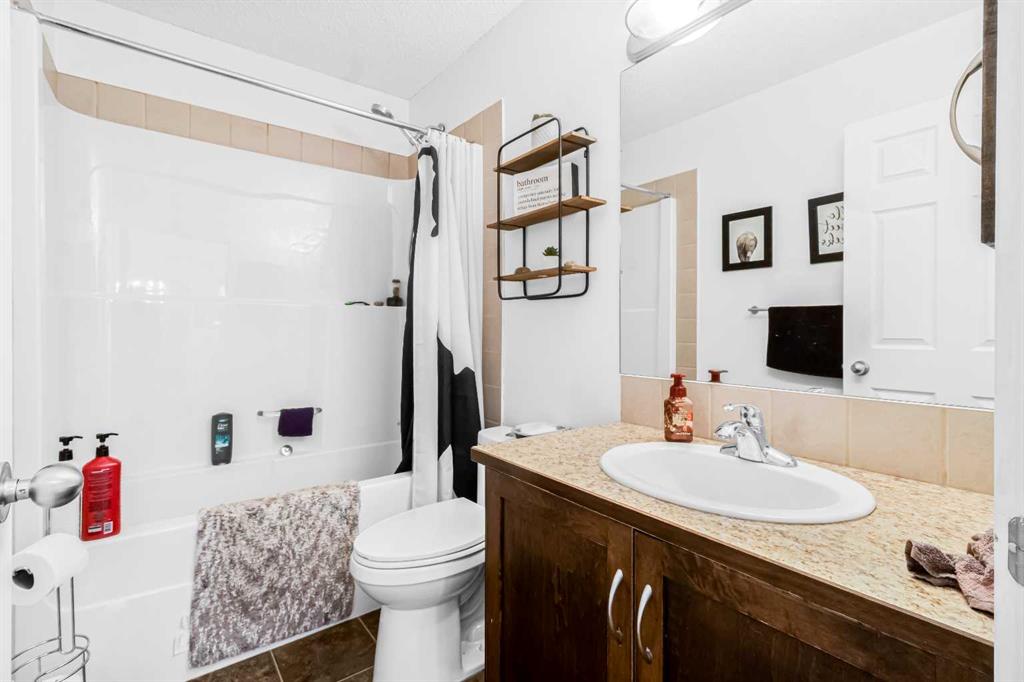 Picture for 811 Boulder Creek Drive SE https://www.cirrealty.ca/reb/creb/02/A2265702_26.jpg
