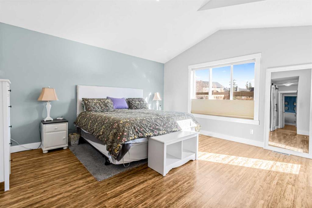 Picture for 811 Boulder Creek Drive SE https://www.cirrealty.ca/reb/creb/02/A2265702_31.jpg