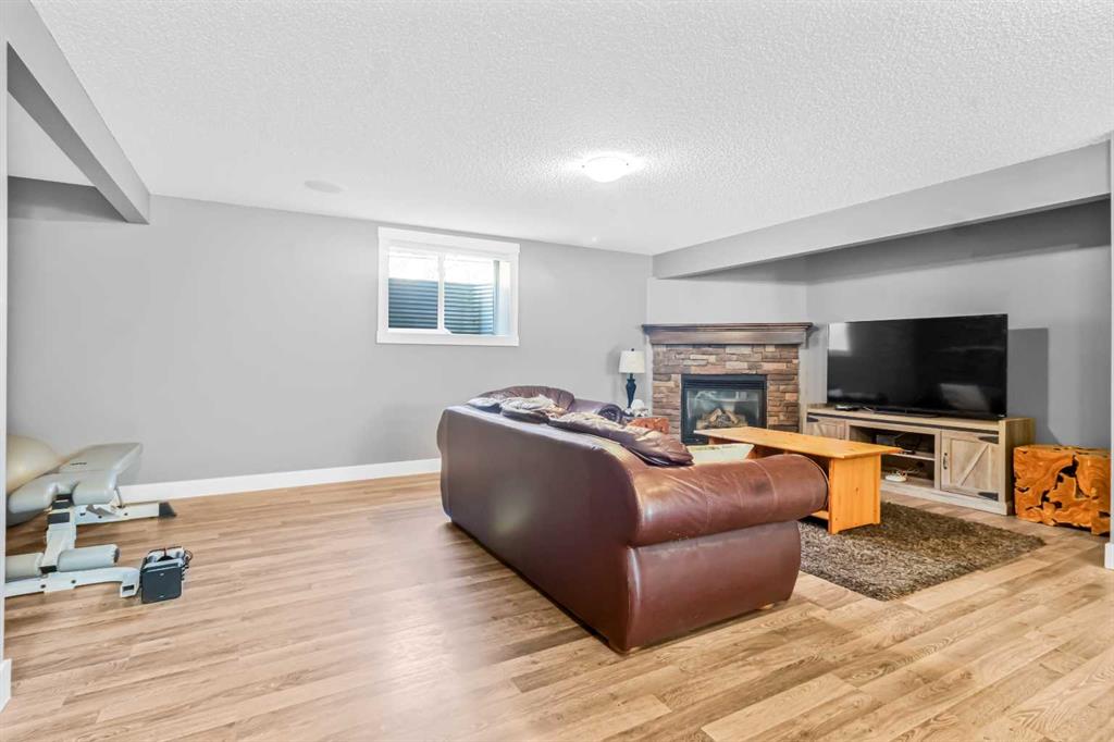 Picture for 811 Boulder Creek Drive SE https://www.cirrealty.ca/reb/creb/02/A2265702_34.jpg
