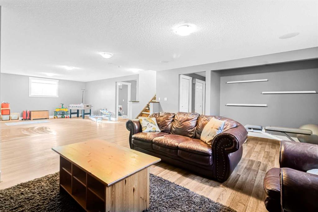 Picture for 811 Boulder Creek Drive SE https://www.cirrealty.ca/reb/creb/02/A2265702_35.jpg