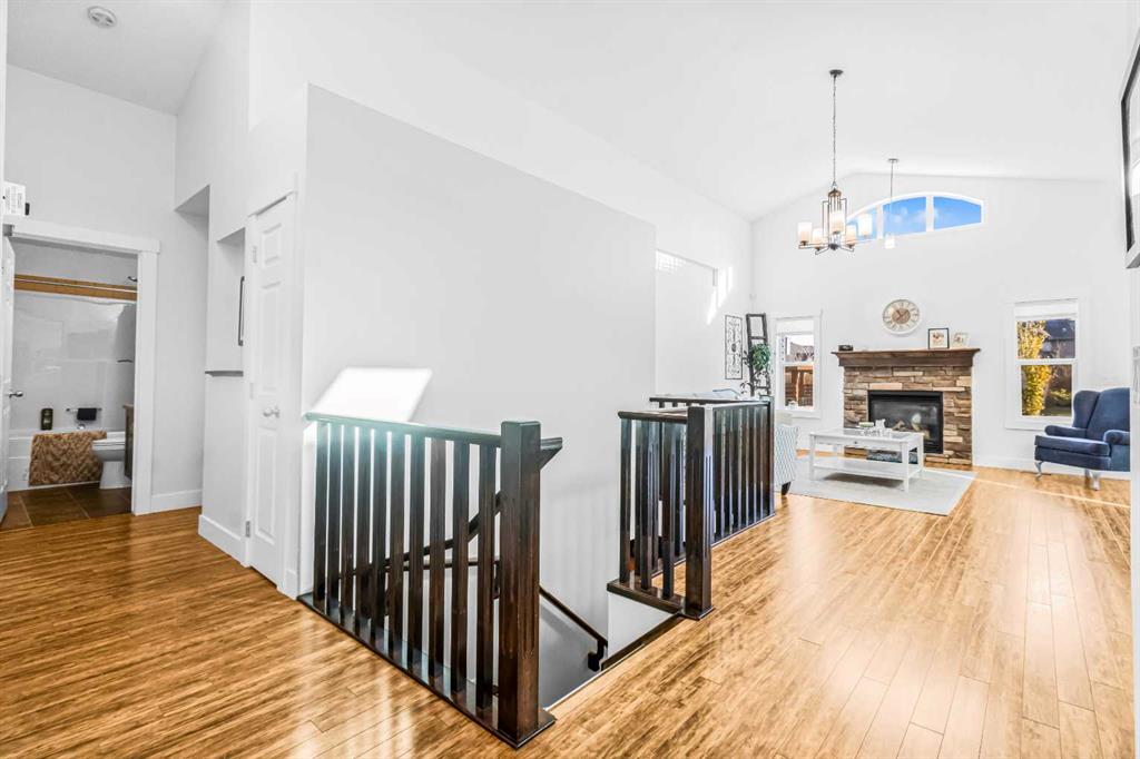 Picture for 811 Boulder Creek Drive SE https://www.cirrealty.ca/reb/creb/02/A2265702_8.jpg