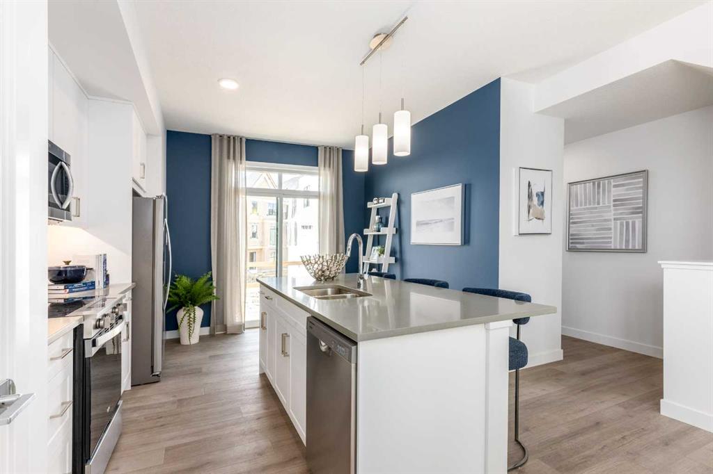 Picture for 309, 437 Alpine Avenue SW