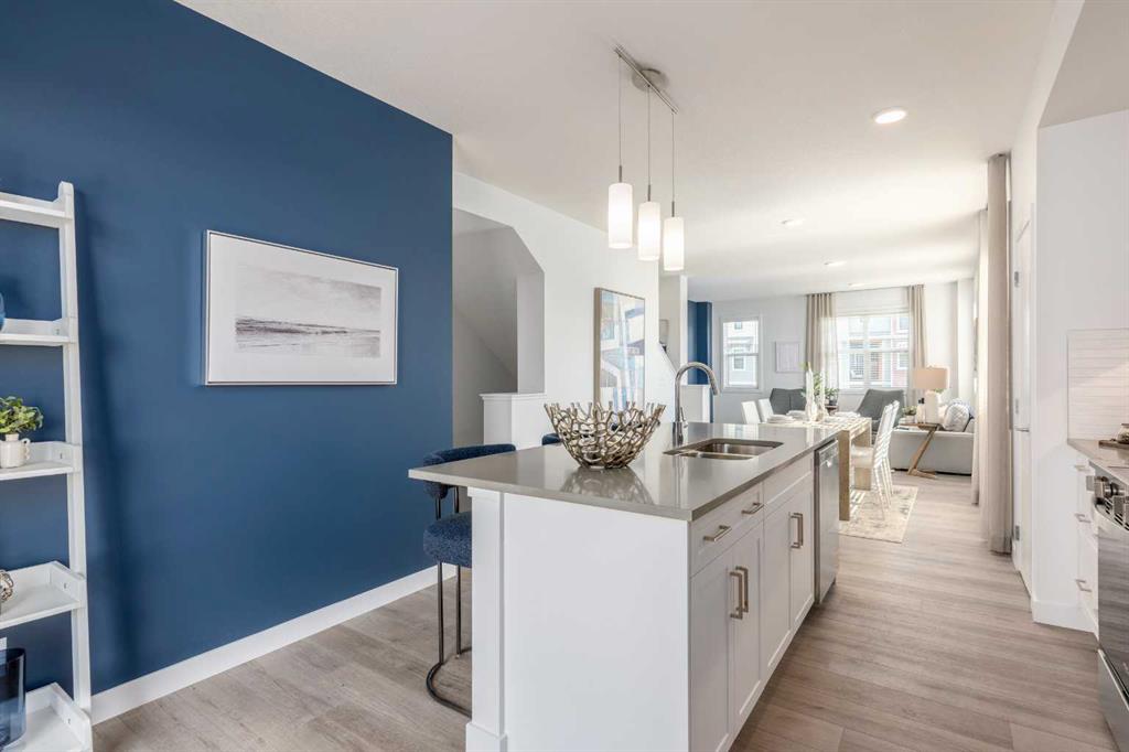 Picture for 309, 437 Alpine Avenue SW