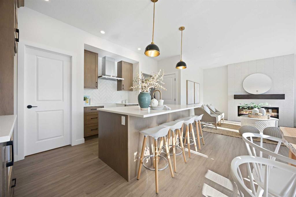 Picture for 1398 Bayview Crescent SW