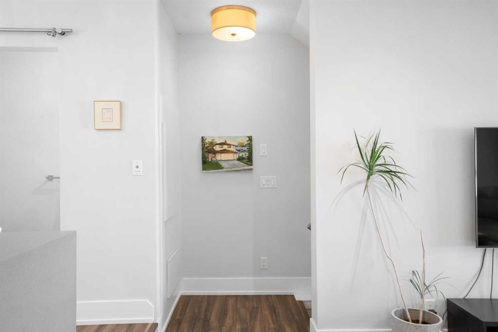 Picture for 1511 23 Avenue SW