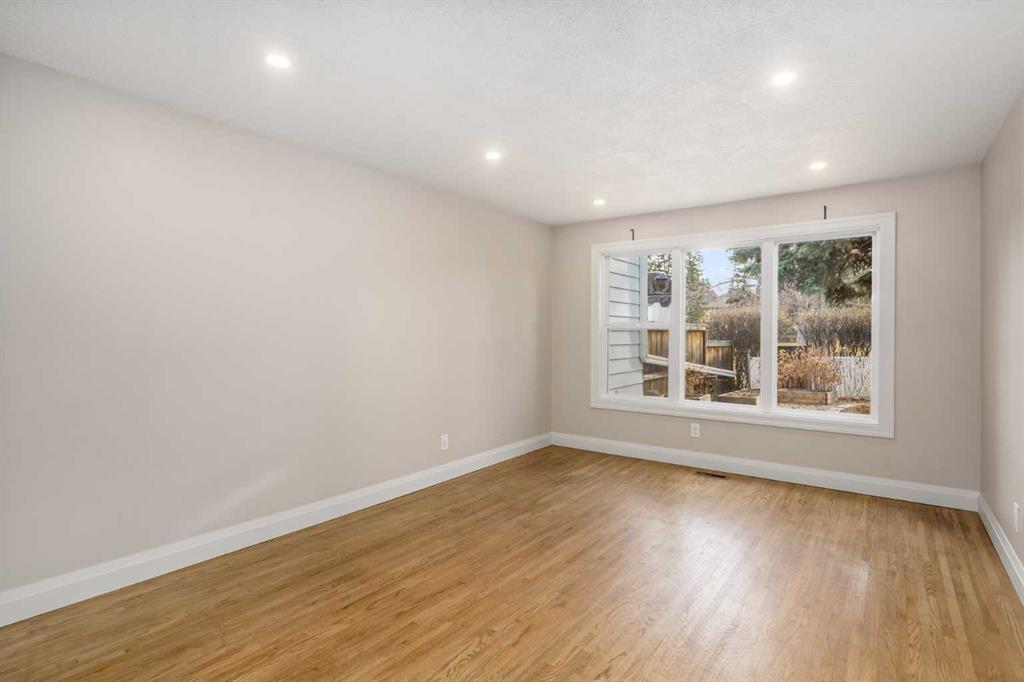 Picture for 14, 2815 Palliser Drive SW