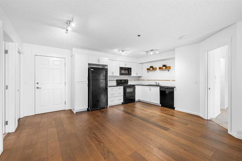 Picture for 1211, 279 Copperpond Common SE