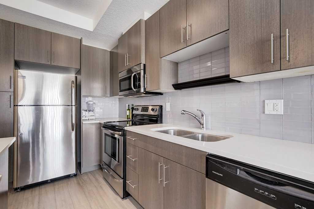 Picture for 305, 15233 1 Street SE