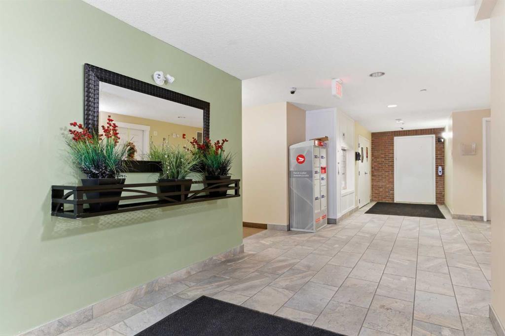 Picture for 2406, 279 Copperpond Common SE