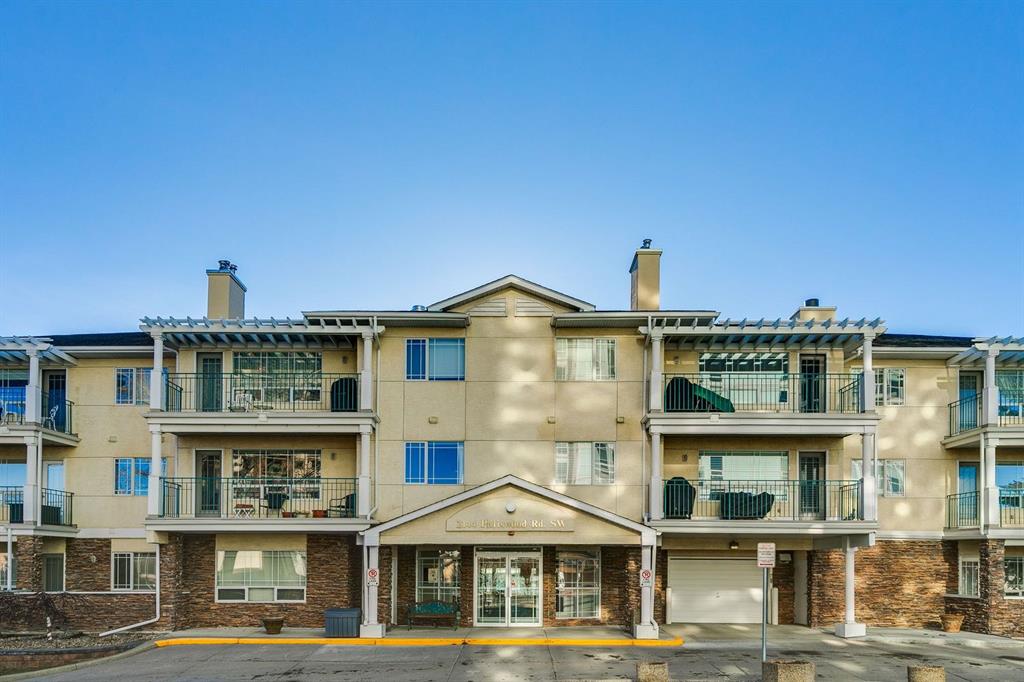 Picture for 318, 2144 Paliswood Road SW